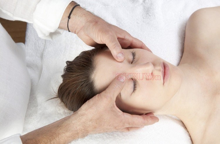 Massage xoa bóp đầu giúp cải thiện nhanh cơn đau đầu chóng mặt 