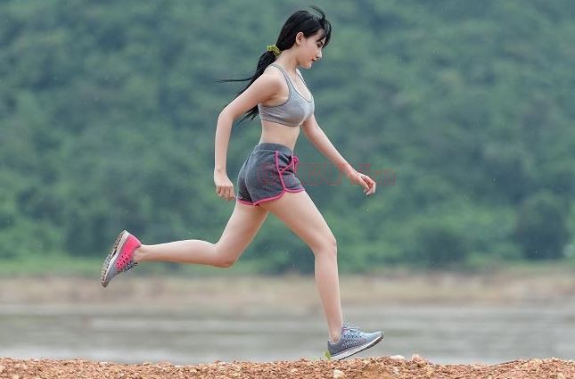 Chạy bộ đúng cách giúp đôi chân thon gọn và vóc dáng cân đối