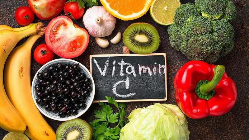 Ăn thực phẩm giàu vitamin C và E giúp trị giãn tĩnh mạch hiệu quả