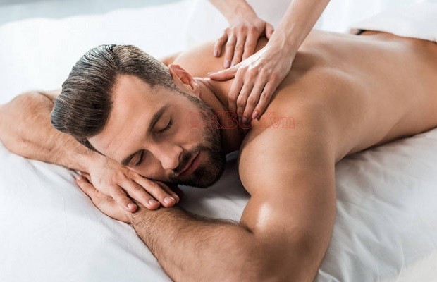 Massage thư giãn từ a - z tại nhà cho nam nên massage nơi đủ ấm