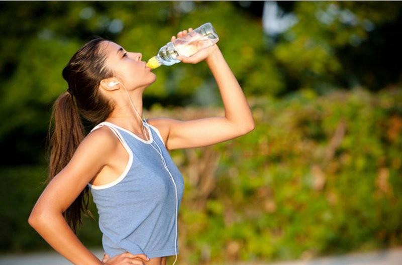 Bổ sung nước sau khi tập gym để giảm bớt các tình trạng đau cơ hiệu quả